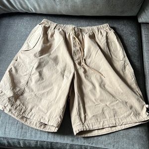 BDG new without tags men’s showers size small